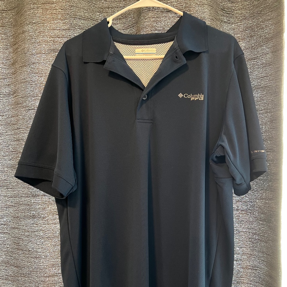 Brand new men's button up Columbia shirt Large